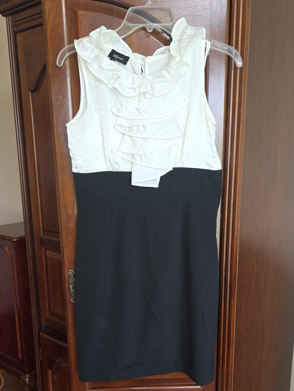 Juniors Y2k Iz Byer Cream Ruffled Sleeveless Sheath Dress